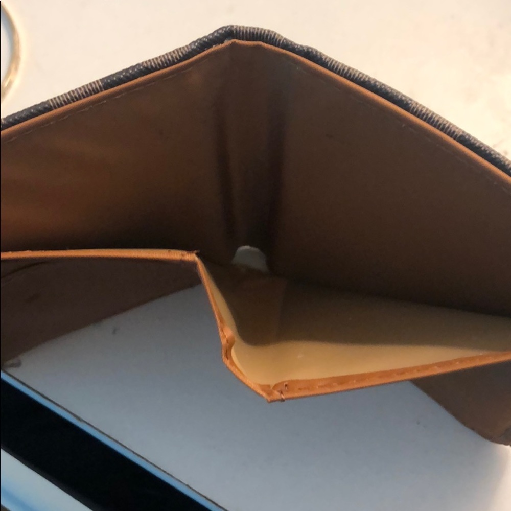 Wallet - Picture 3 of 3